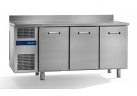 Studio-54 BasicLine Daiquiri 4P - 4 ajtós hűtött munkaasztal, fedlap felhajtással, GN1/1 rácspolccal, H660 mm