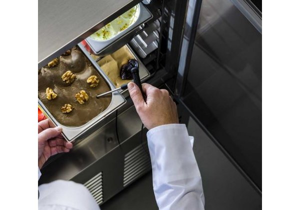 Studio-54 - sokkoló hűtők-fagyasztók GN1/1 belső méret, széles választék