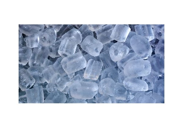 ARISTARCO CV 45.16 - Bar&Hotel, üreges ún. Hollow IceCube jéggép,  45kg/nap, 16kg-os tárolóval