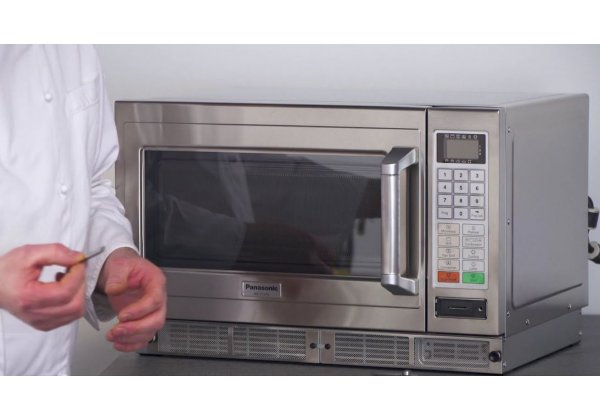 Panasonic NE-C1475 - Kombi Mikro, Quartz Grill; légkeverés; 2 magnetron; több teljesítmény szint;