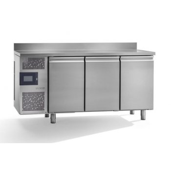 Studio-54 TOP Line 3P - 3 ajtós Prémium hűtött munkaasztal, GN1/1 belső méret, 288 lt., H 710 mm